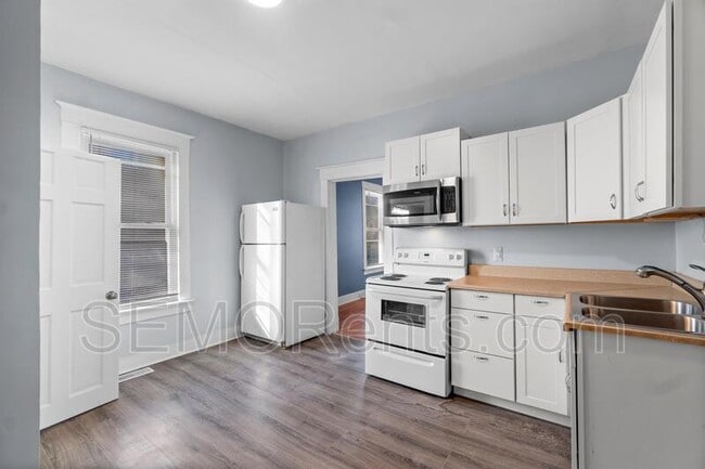 Building Photo - 1216 N Spanish St