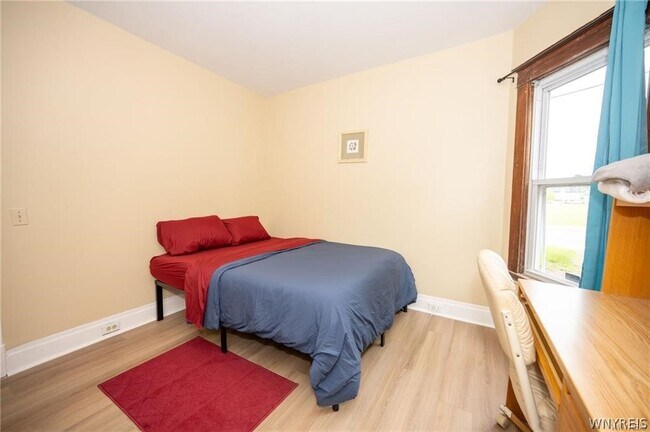 Building Photo - 98 E Delavan Ave