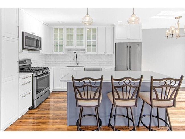 Building Photo - 7445 Borman Ave