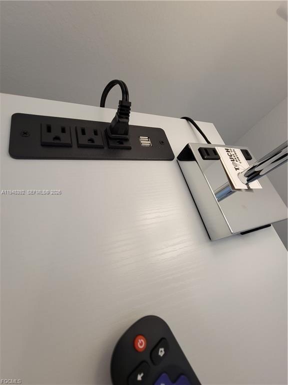 Building Photo - 237 SW 47th St