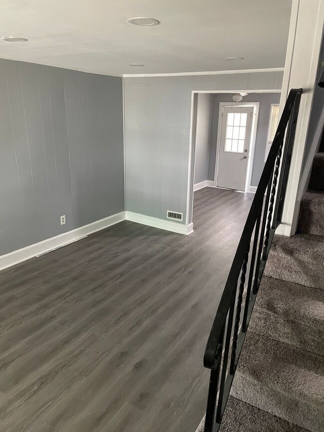 Building Photo - Two-Bedroom Home in Baltimore