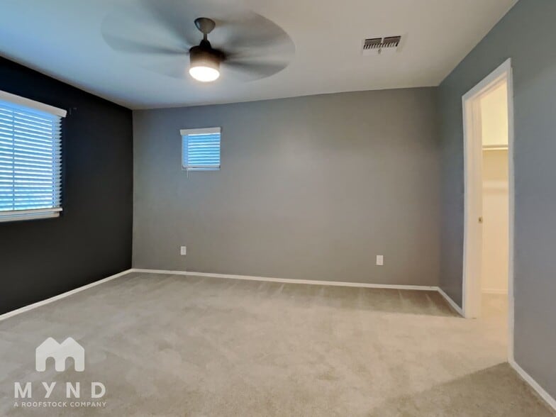 Building Photo - 511 N 108th Ave