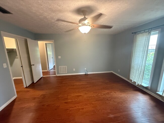 Building Photo - 2374 Stafford Dr