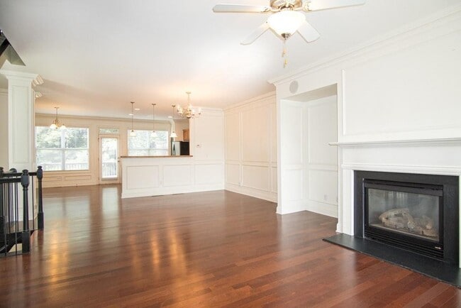 Building Photo - 5720 Pine Oak Dr NW