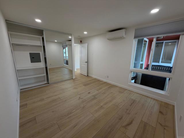 Building Photo - 860 Turquoise St