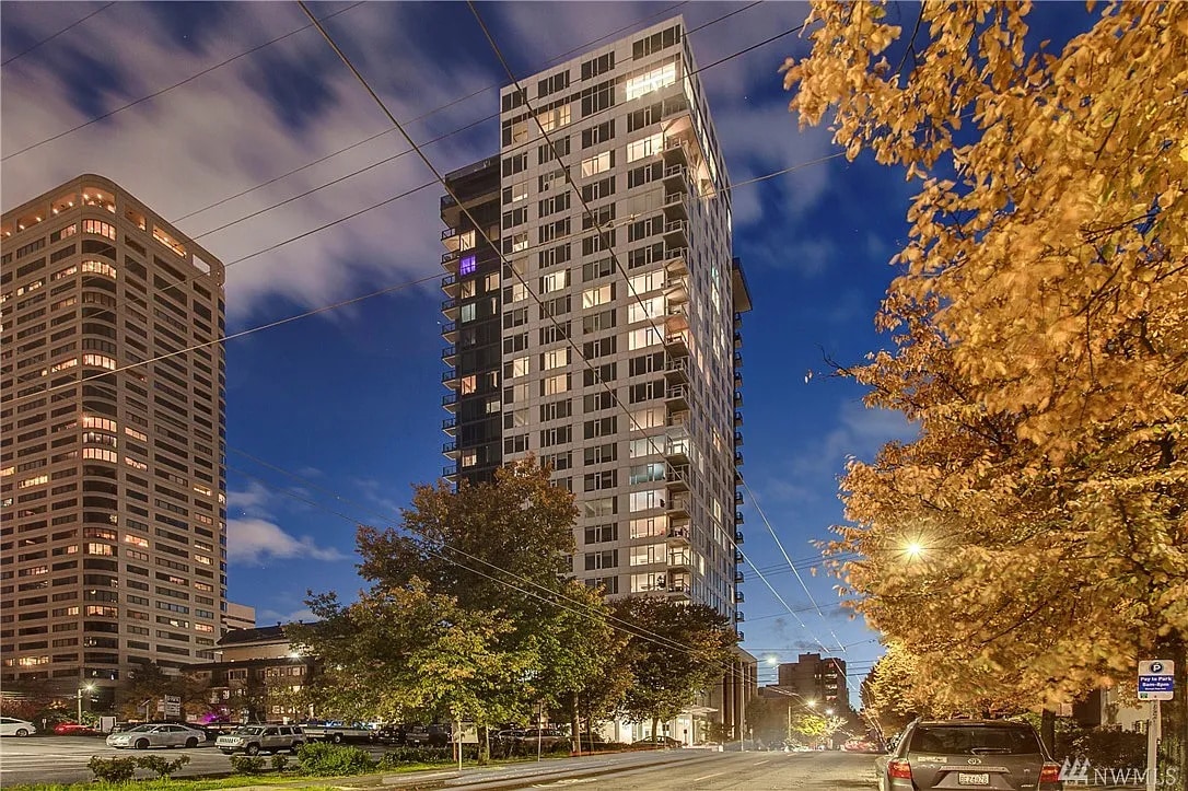 Building Photo - 1321 Seneca St