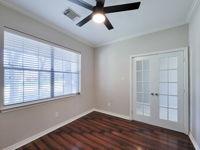 Building Photo - 24534 San Pellino Dr