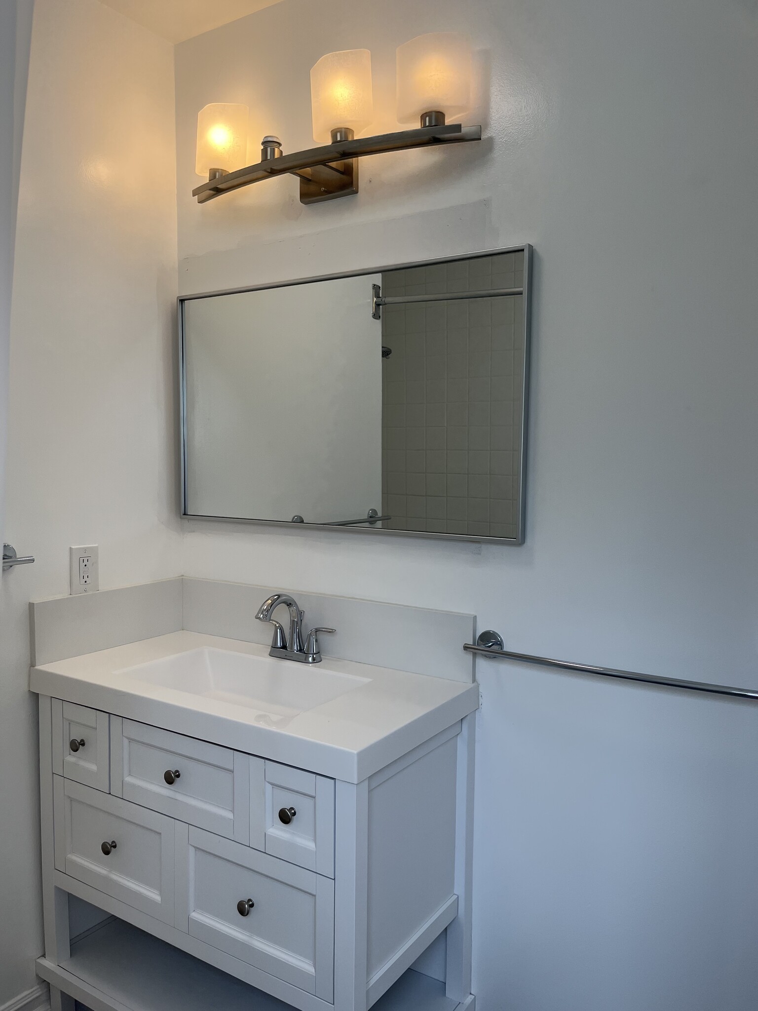 NEW VANITY, KITCHEN & FAUCET - 11037 Ohio Ave