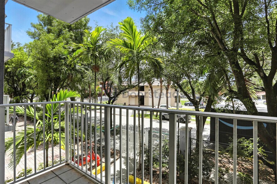 Building Photo - 2415 NW 16th Street Rd