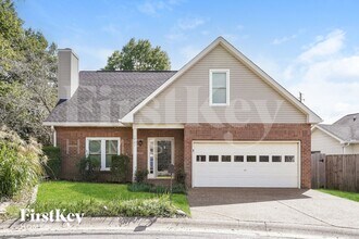 Building Photo - 802 Conway Pl