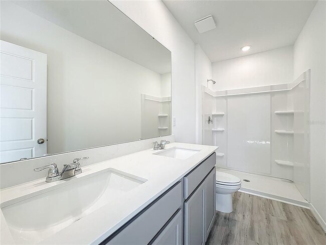 Building Photo - 2645 Olympic Ct