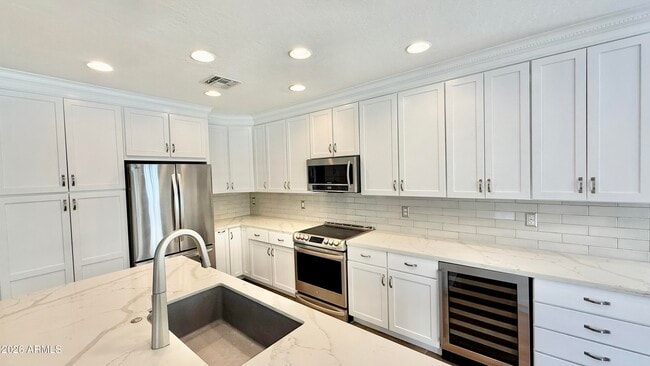 Building Photo - 3640 S Barberry Pl
