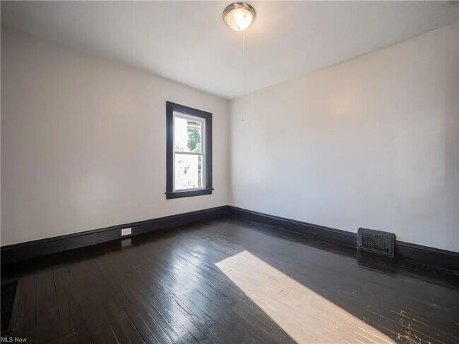 Building Photo - 2179 W 106th St