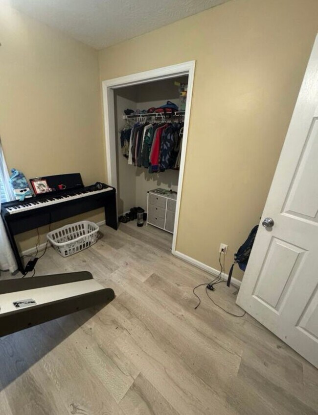 Building Photo - Available Now In Riverwood Plantation!