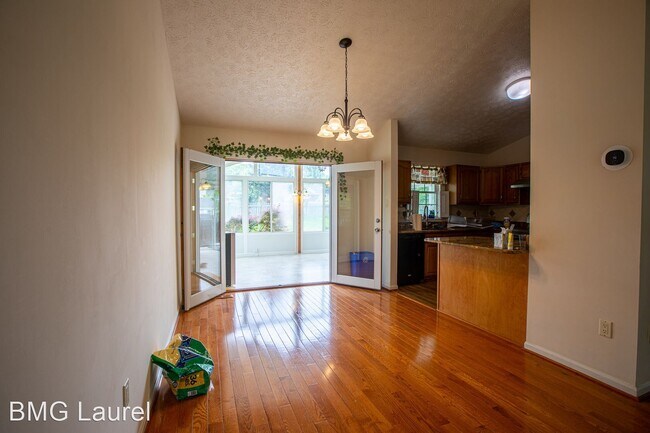 Building Photo - 3 br, 3 bath House - 9321 Kings Grant Rd