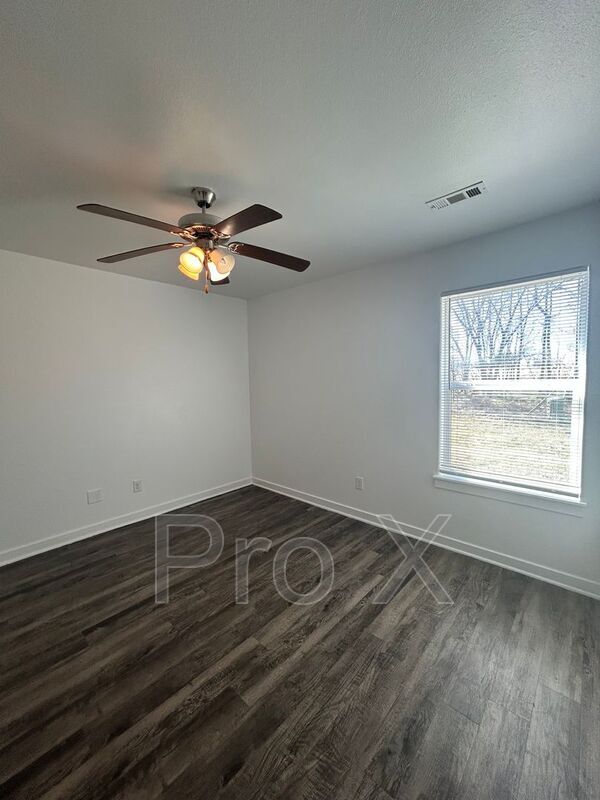 Building Photo - 644 Hidden Springs Dr