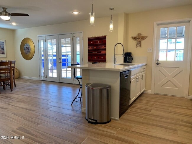 Building Photo - 3018 S Dromedary Dr