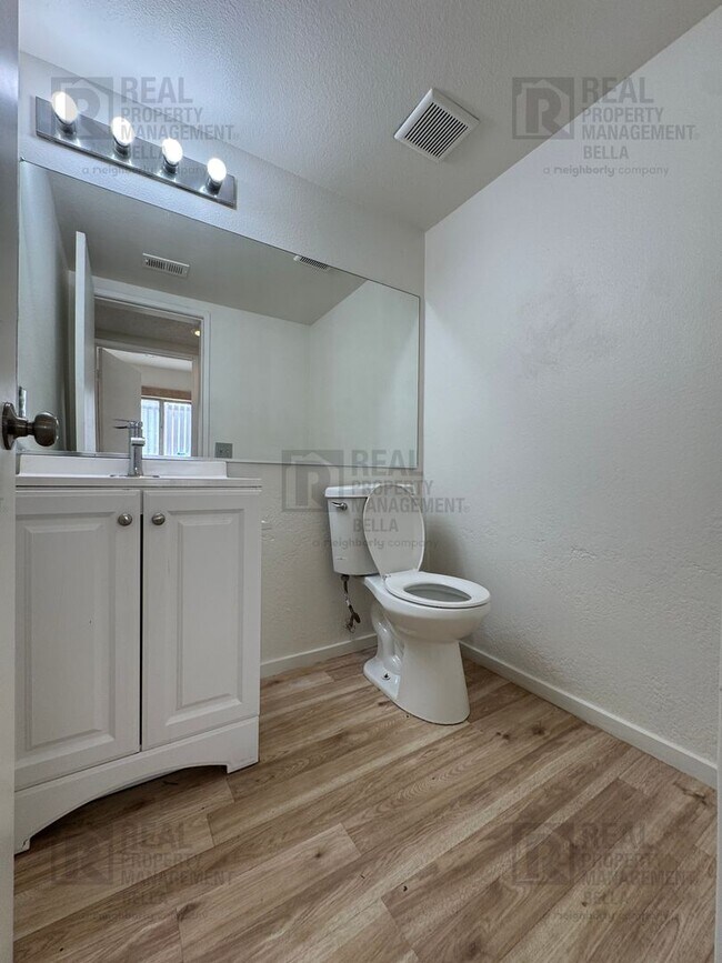 Building Photo - 1330 Wrigley Ln