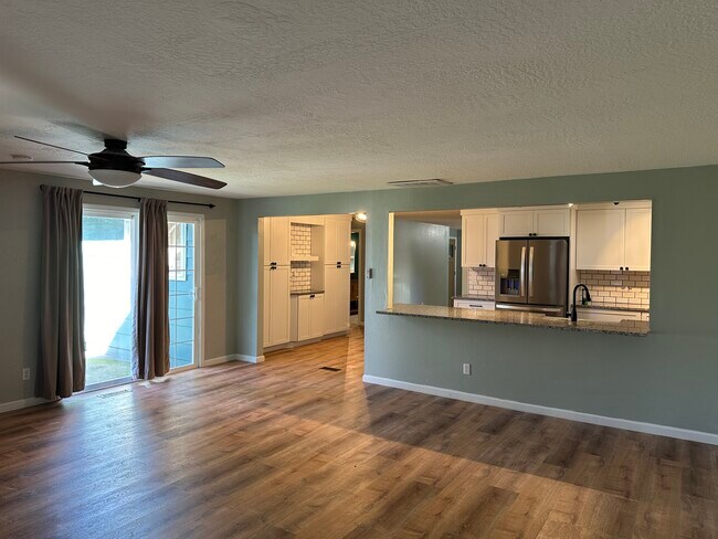 Building Photo - 720 Freeman Rd