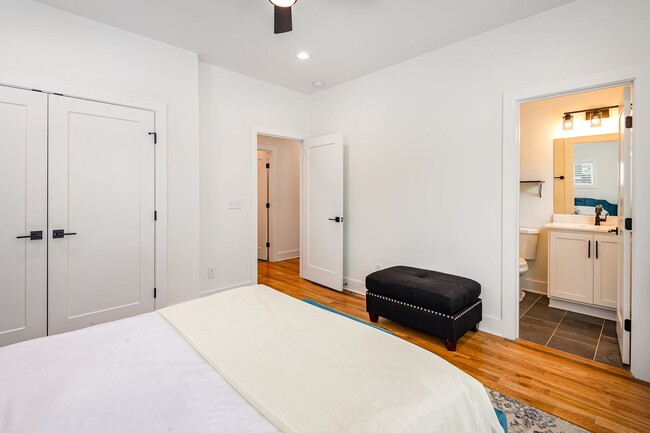 Building Photo - Modern Nations Home | 2 Bed, 2 Bath | 900 ...