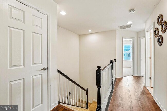 Building Photo - 21521 Willow Breeze Sq