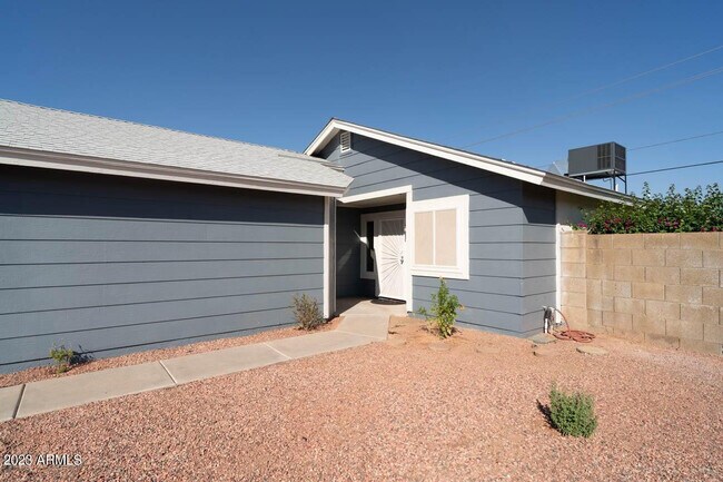 Building Photo - 19601 N 43rd Dr