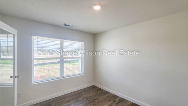 Building Photo - Recently built 4-Bedroom Home with 2.5 Baths in Dalton - 2,382 Sq Ft of Comfort!