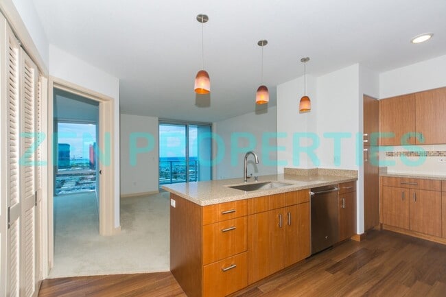 Building Photo - 1 bdrm/1 bath with 1 parking at Keauhou Pl...