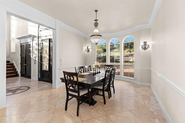 Building Photo - 1400 Camelback
