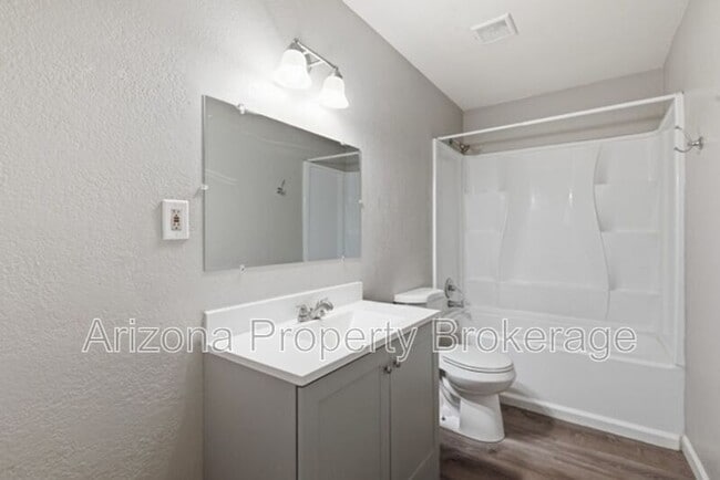 Building Photo - 603 W Rio Salado Pkwy