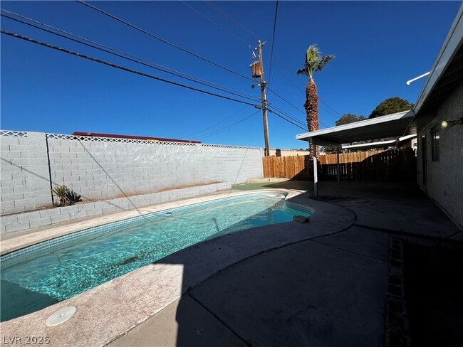 Building Photo - 2924 Black Forest Dr