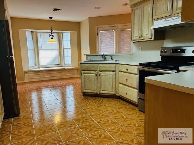 Building Photo - 944 Alta Mesa Blvd