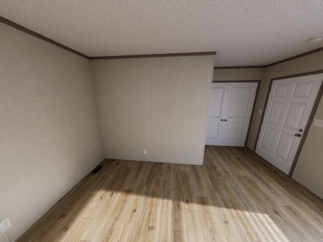 Building Photo - 1068 Colonial Trail W