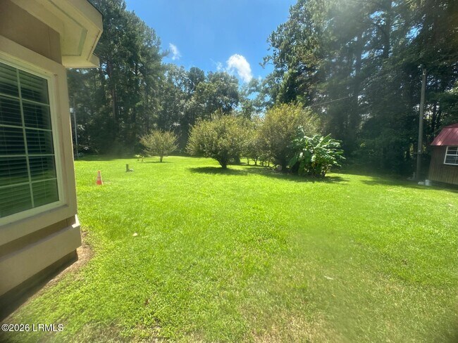 Building Photo - 557 Willie Mae Aiken Dr