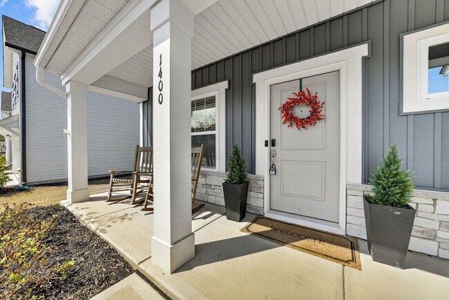 Building Photo - Spacious 5-Bedroom Home in Arlington Meadows!