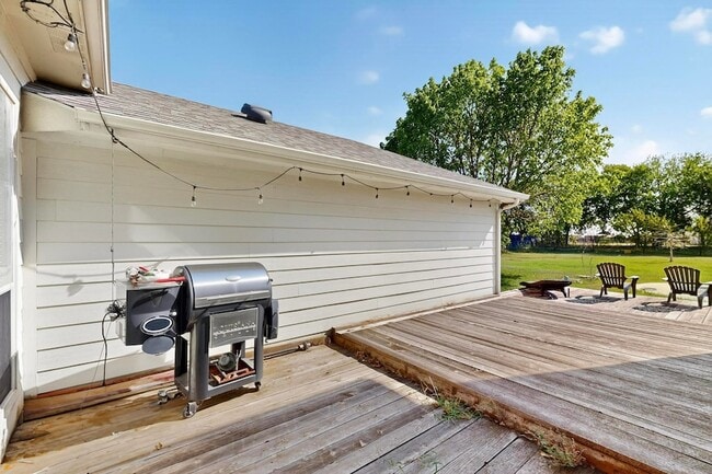 Building Photo - 920 Mason Ln