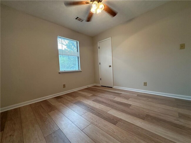 Building Photo - 2697 Shetland Ln