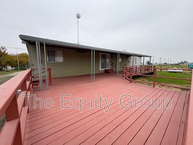 Building Photo - 26521 Rd 100