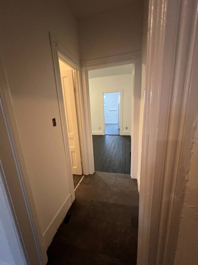 Building Photo - 124 Front St