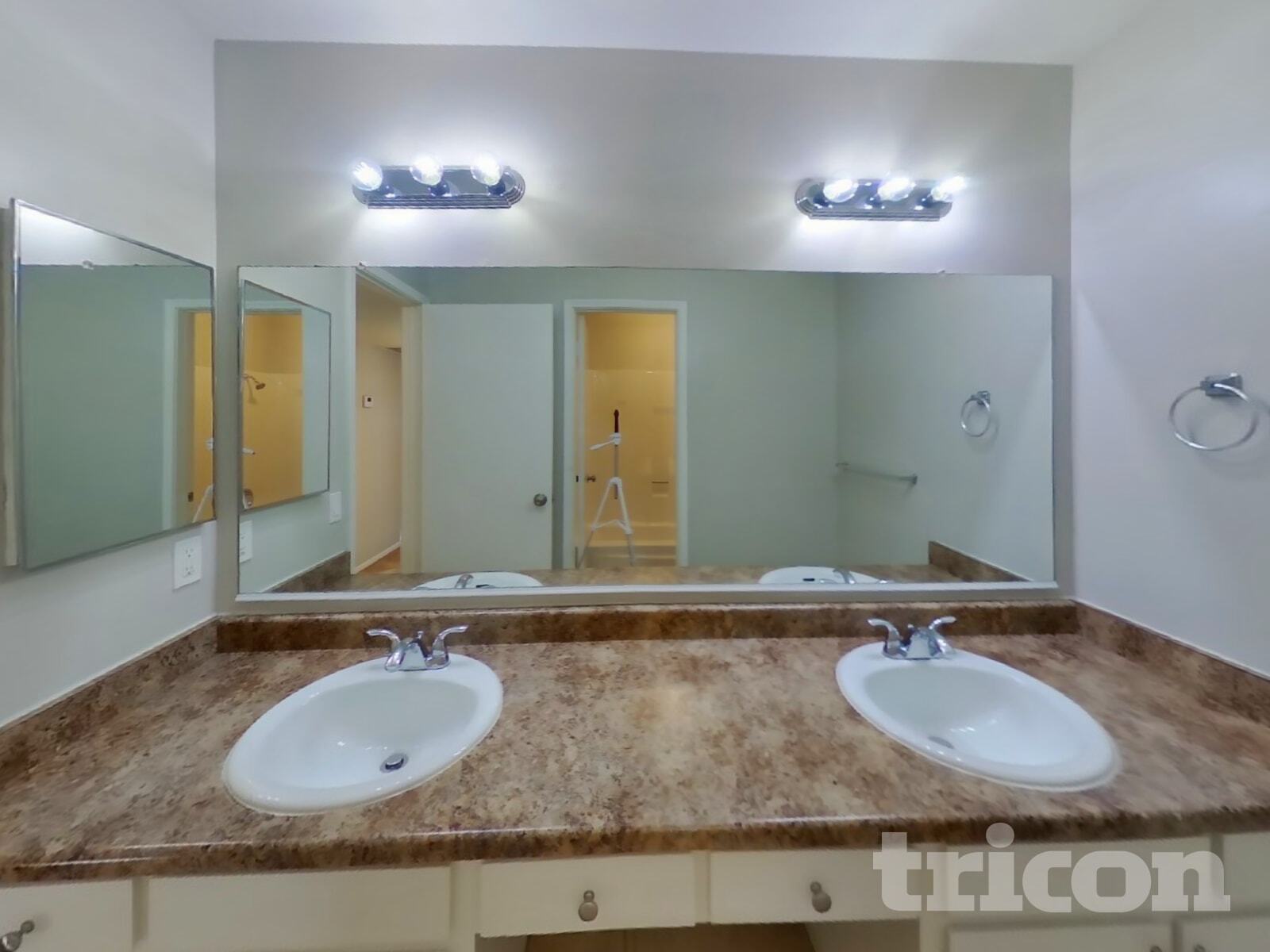 Building Photo - 3729 W North Ln