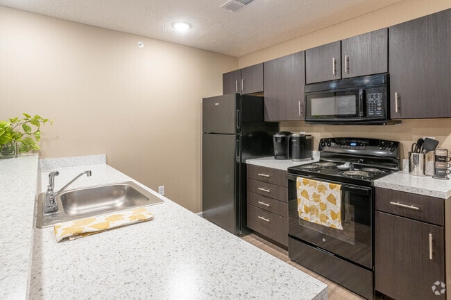 2BR, 2BA - Upgrade - Kitchen - Greenbrier Apartments