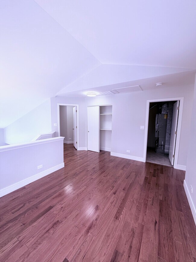 Building Photo - 2741 Odlum Dr