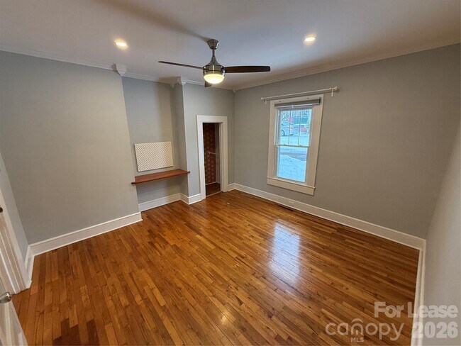 Building Photo - 318 N Academy St