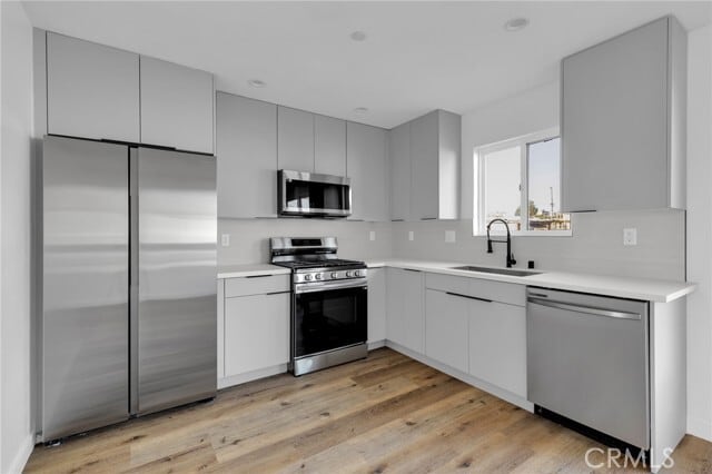 Building Photo - 1736 Carmona Ave