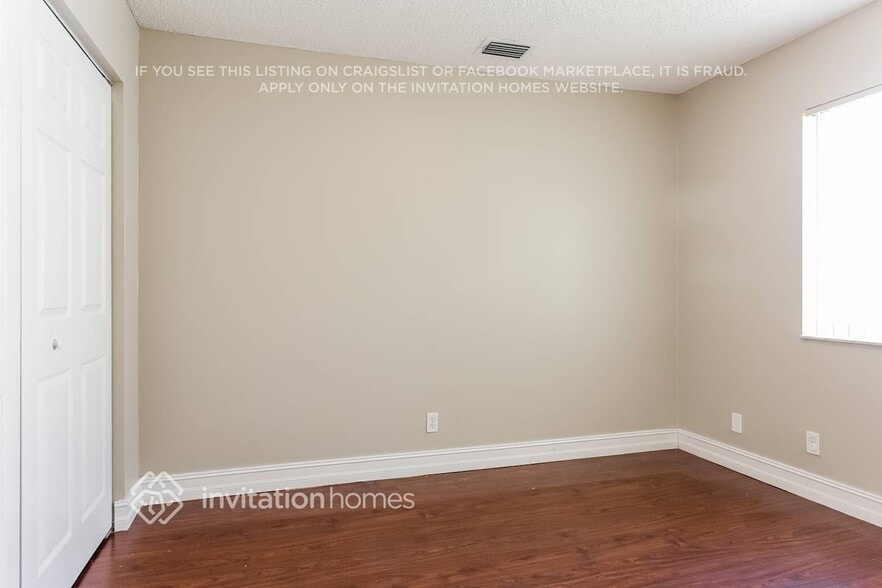 Building Photo - 4266 Greenbriar Ln