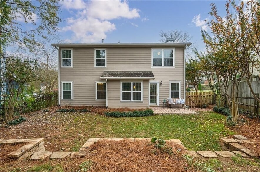 Building Photo - 2179 Mainsail Dr NE