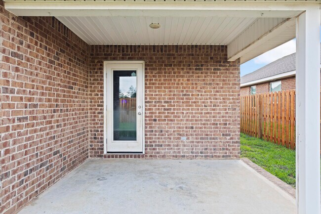 Building Photo - 505 Merganser Way