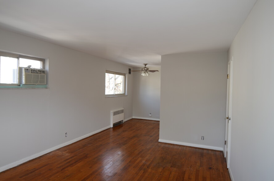 Building Photo - 2740 Atlantic Ave