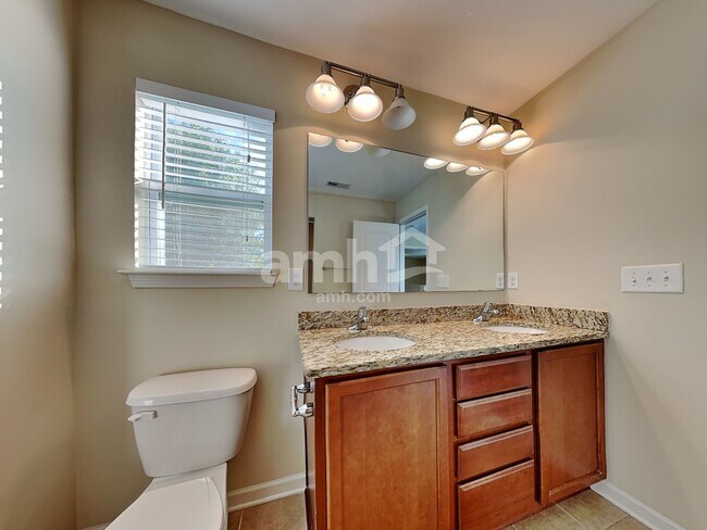 Building Photo - 4311 Hampstead Heath Dr