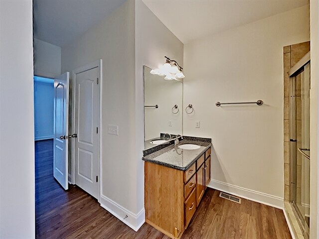 Building Photo - 447 Titans Cir